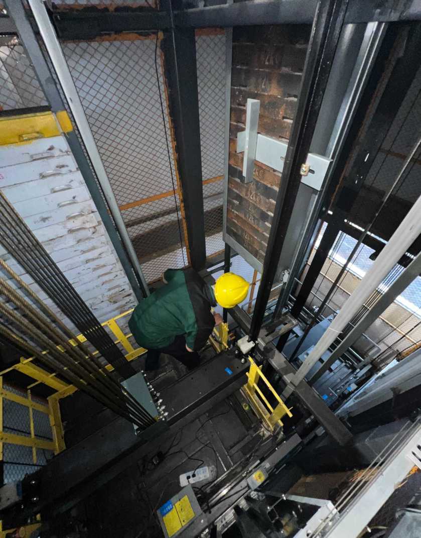 cable installation and operation in elevator hoistways.jpg cable installation and operation in elevator hoistways.jpg