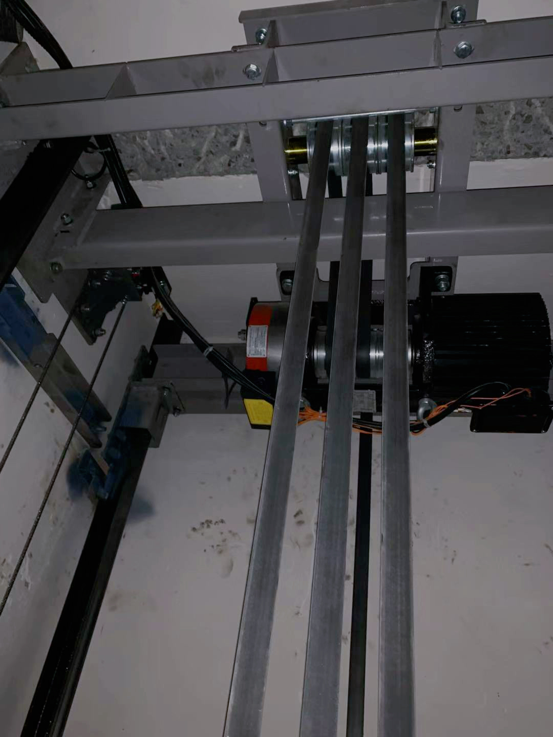 shield flat elevator cable installation and operation in elevator hoistways.jpg shield flat elevator cable installation and operation in elevator hoistways.jpg