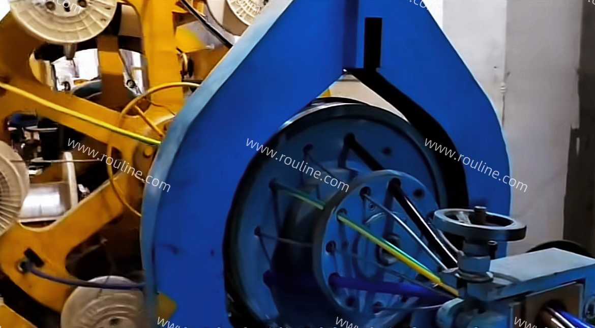 Cable core assembly process for custom industrial cable manufacturing.jpg