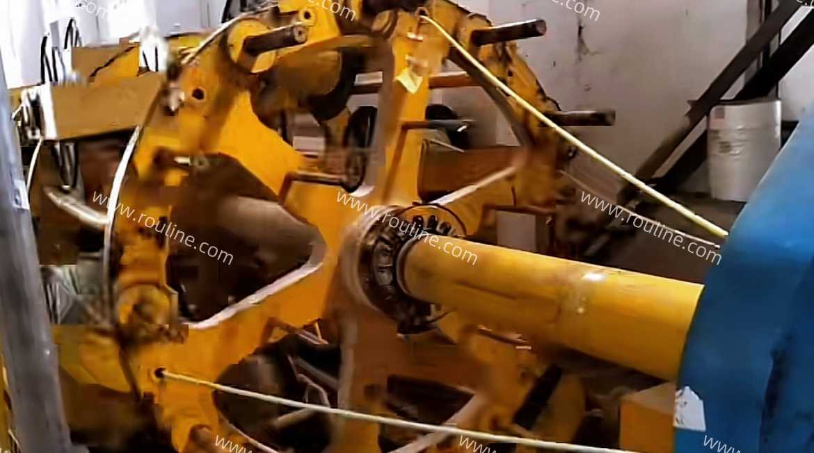 Multi-core cable assembly process in cable production factory.jpg